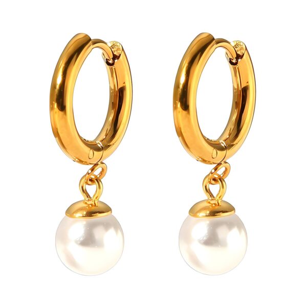 Pearl drop earrings